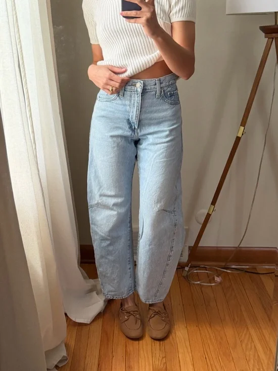 Levi’s barrel leg Cinch Light Blue Women’s Jeans - Picture 1 of 5